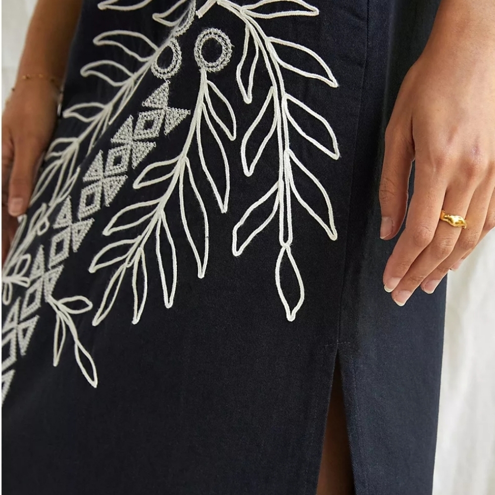 NEW Anthropologie Maeve Embroidered Navy Midi Skirt w Side slit zipper size 12 - Picture 3 of 10